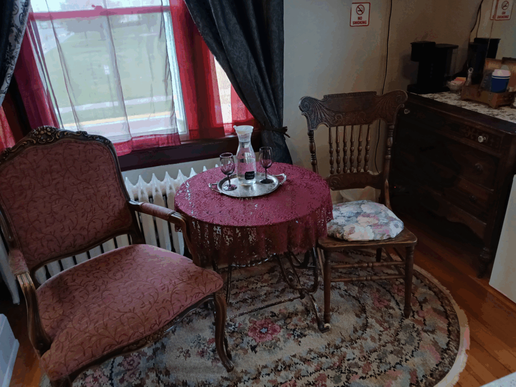 Bissing House Hotel Accommodation Hays Tea Rose Suite